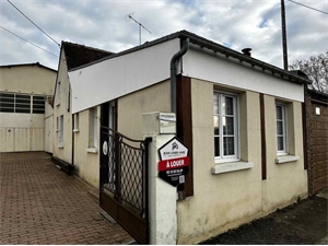 maison de village à la location -   61110  REMALARD EN PERCHE, surface 36 m2 location maison de village - UBI439079555